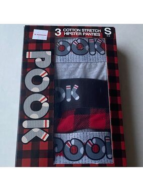 New in box. 3 Cotton Hipster Panties. Winter theme. Small